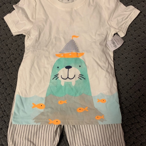 NWT Carters Jersey Shirt and Short Set - Picture 3 of 4